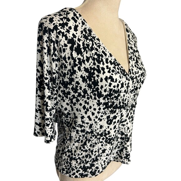WHBM Matte Jersey Kimono Wrap V Neck Lined Printed  Casual Stretch Top Sz L - Picture 5 of 10